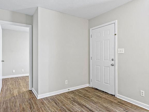 4th image of 209 Lexington Dr APT 1