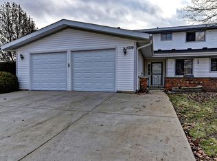 1039 Belmont Ct, Schaumburg, IL 60193