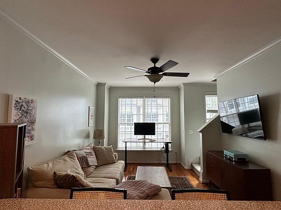 5th image of 1144 Village Ct SE