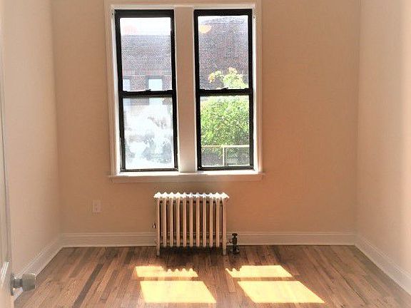 4th image of 2562 41st St APT 5D