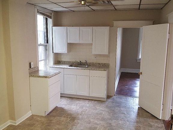 2nd image of 2608 S Kingshighway Blvd #1A