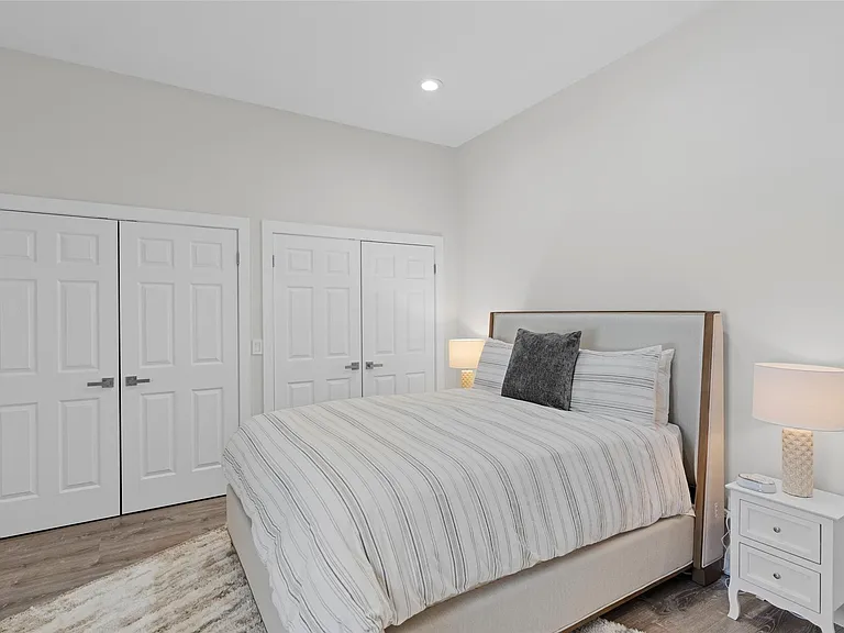 9010 Gardens Glen Cir — Photo 12
