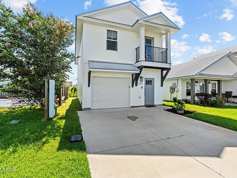 326 Raven Ln — Photo 2