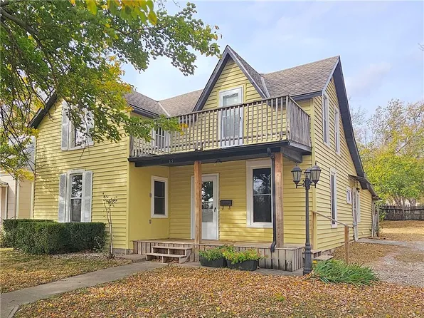 327 E 2nd Ave, Garnett, KS 66032