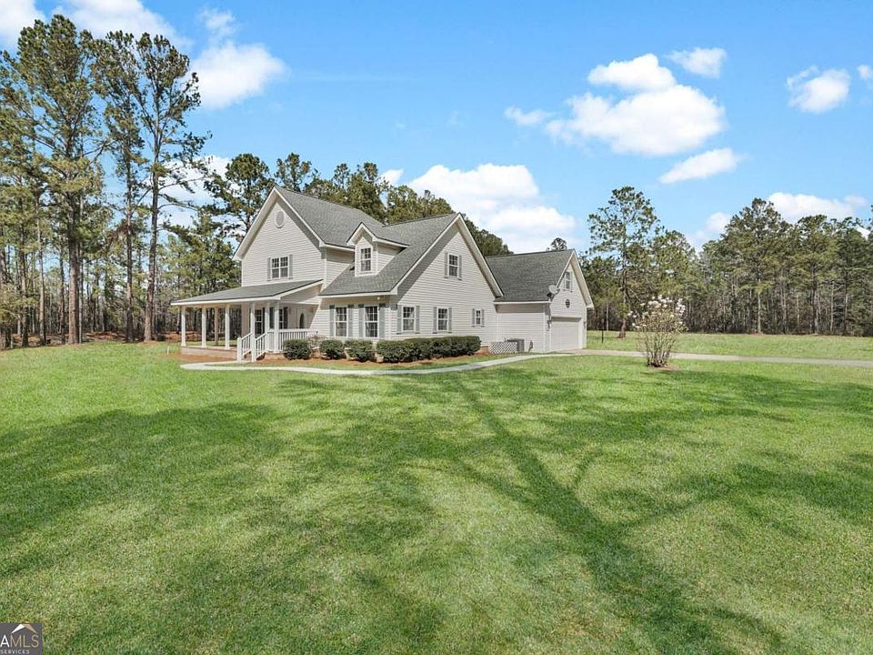 1st image of 548 Sand Hill Rd