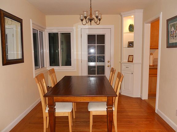 2nd image of 345 Iris Way