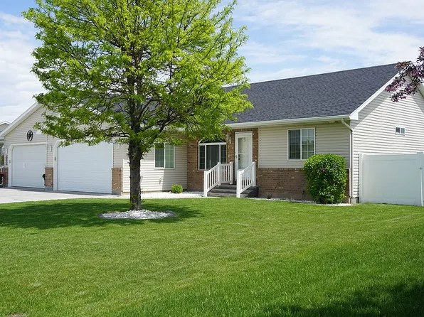 1035 S Ashland Dr, Ammon, ID 83406