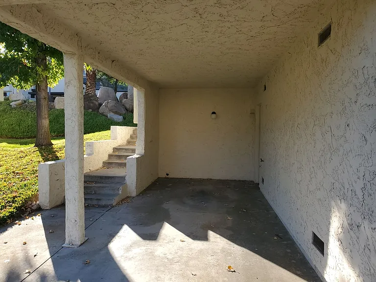 1504 Bobwhite Ln — Photo 23