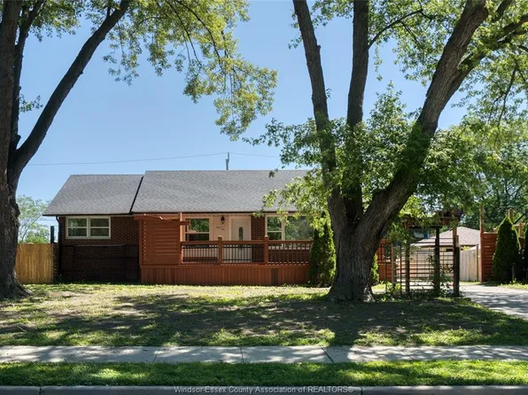 3310 Rankin Ave, Windsor, ON N9E 3C1