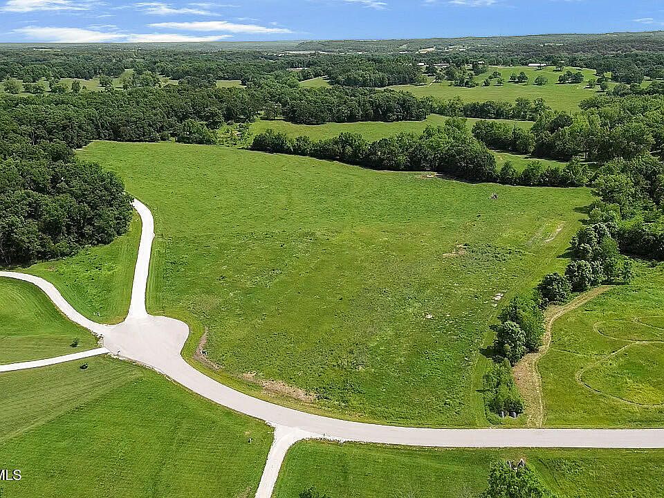 1st image of Peaceful Valley Ln