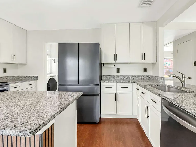 5923 Walnut Mill Dr — Photo 15