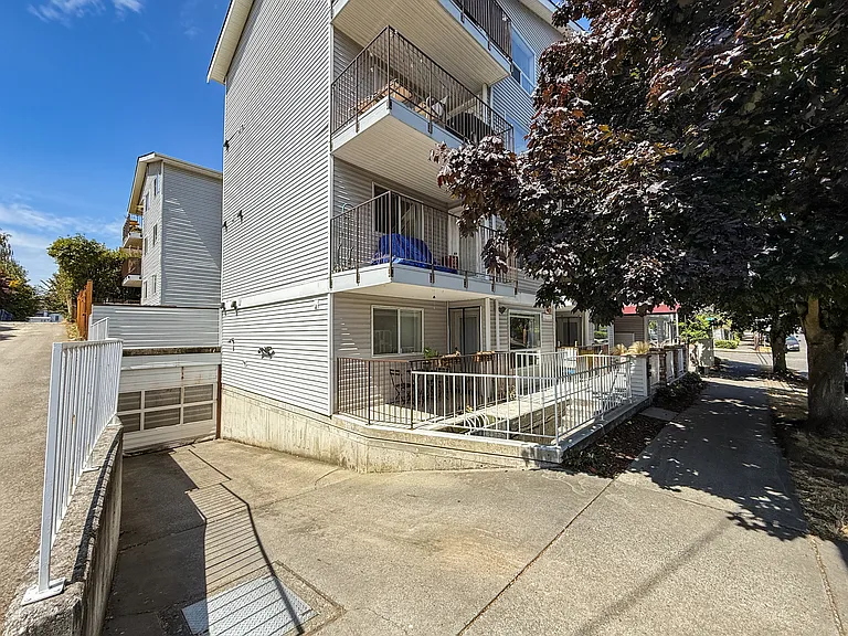 1151 N 94th St #11 — Photo 23