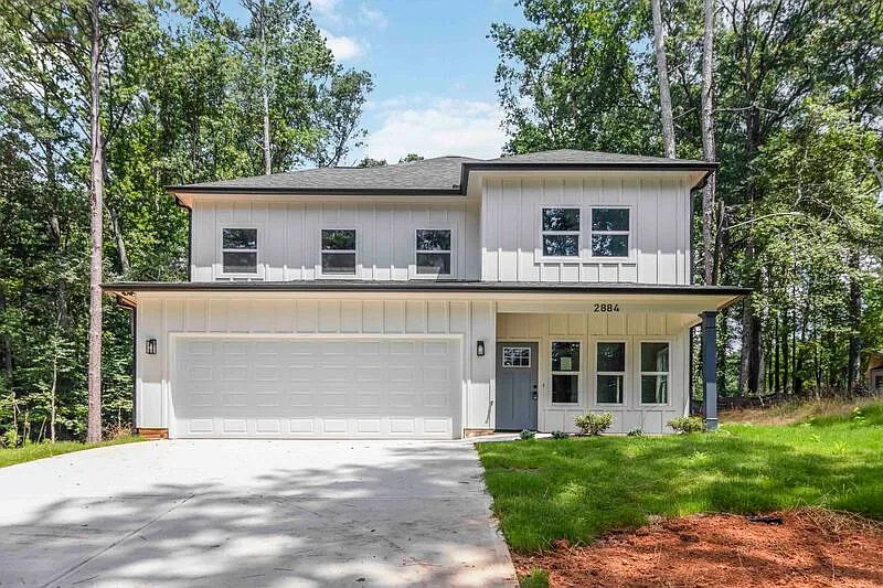 2884 Thompson Cir