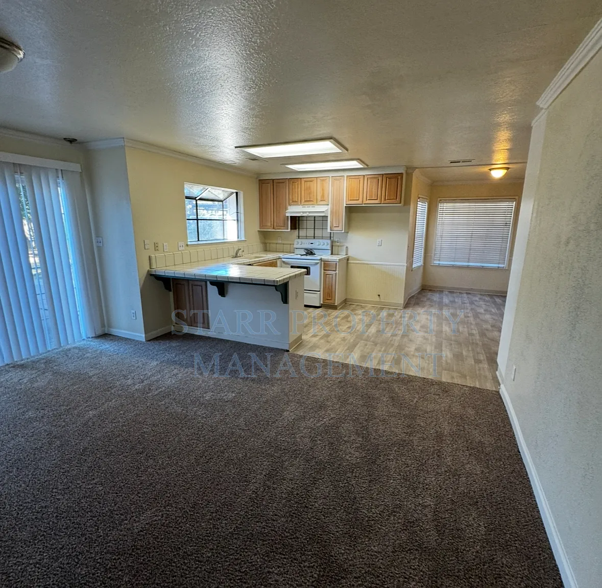 3 bed, 2.0 bath, 1412 sqft, $2,295 — Photo 4