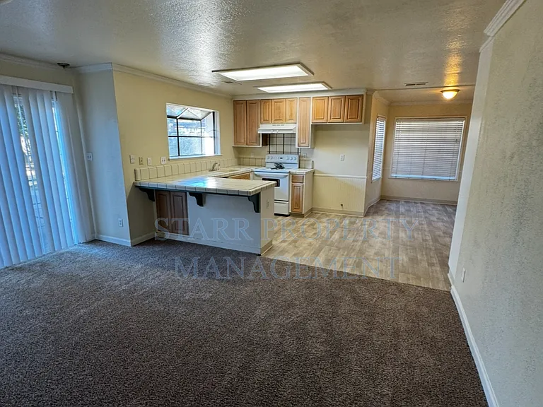 2625 Grizzly Hollow Way — Photo 4