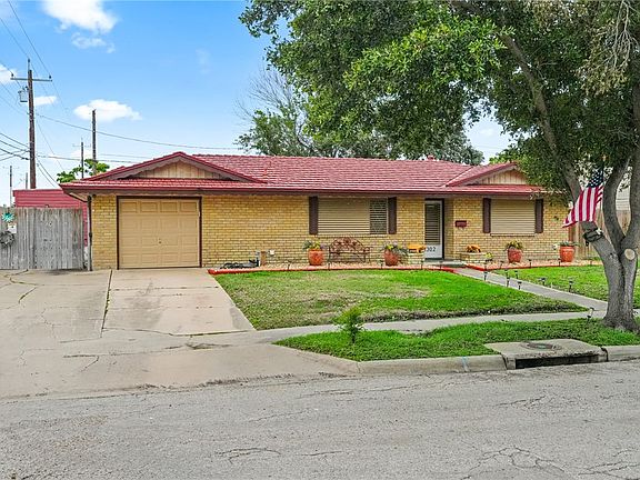 2nd image of 1302 Aswan Dr