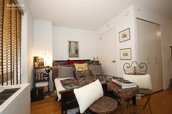 Sold by Sotheby's International Realty | media 6