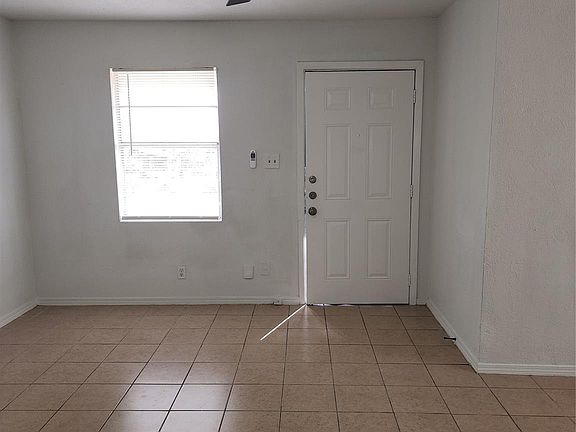 5th image of 14033 Garber Ln APT 3