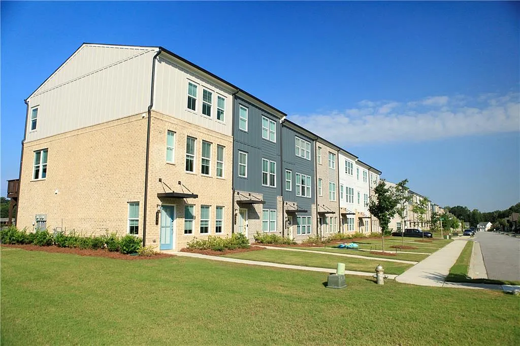 2 bed, 3.5 bath, 2000 sqft, $2,400 — Photo 2