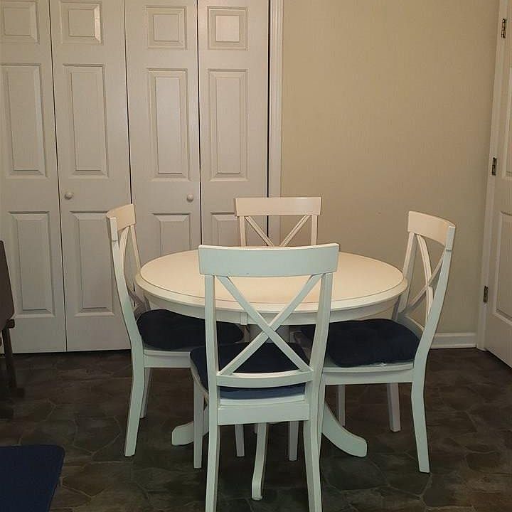 2nd image of 92 Mustang Ln