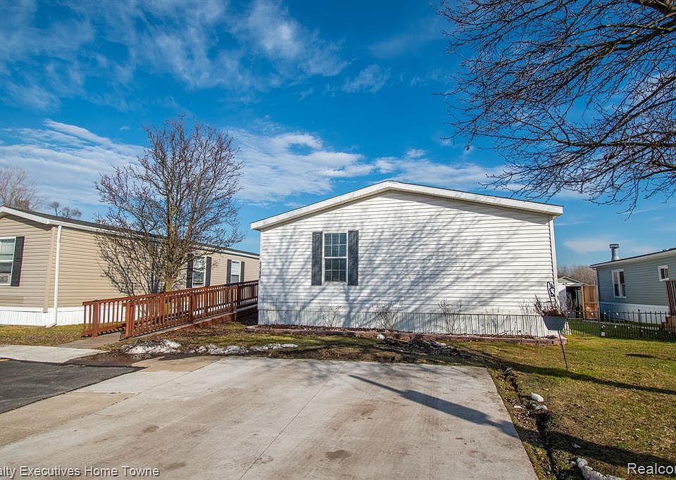 48594 Lakeview Cir, Shelby Township, MI 48317 Zillow