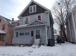 43 Roycroft Dr, Rochester, NY 14621