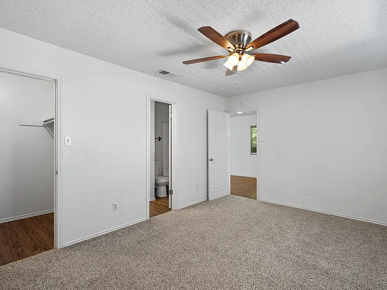5501 Spring Meadow Rd #B — Photo 7