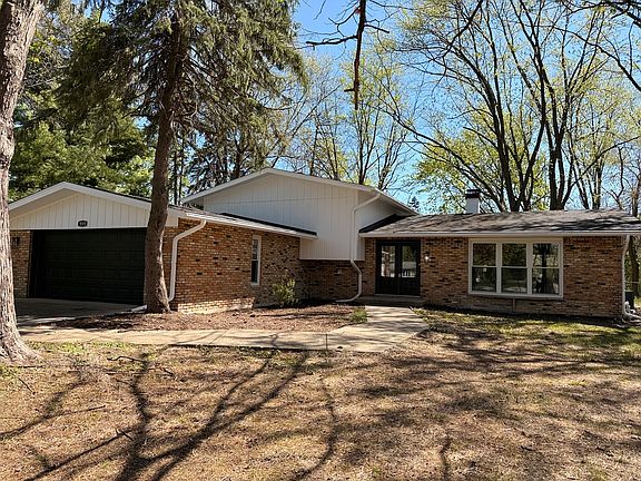 2nd image of 28W555 Leverenz Rd
