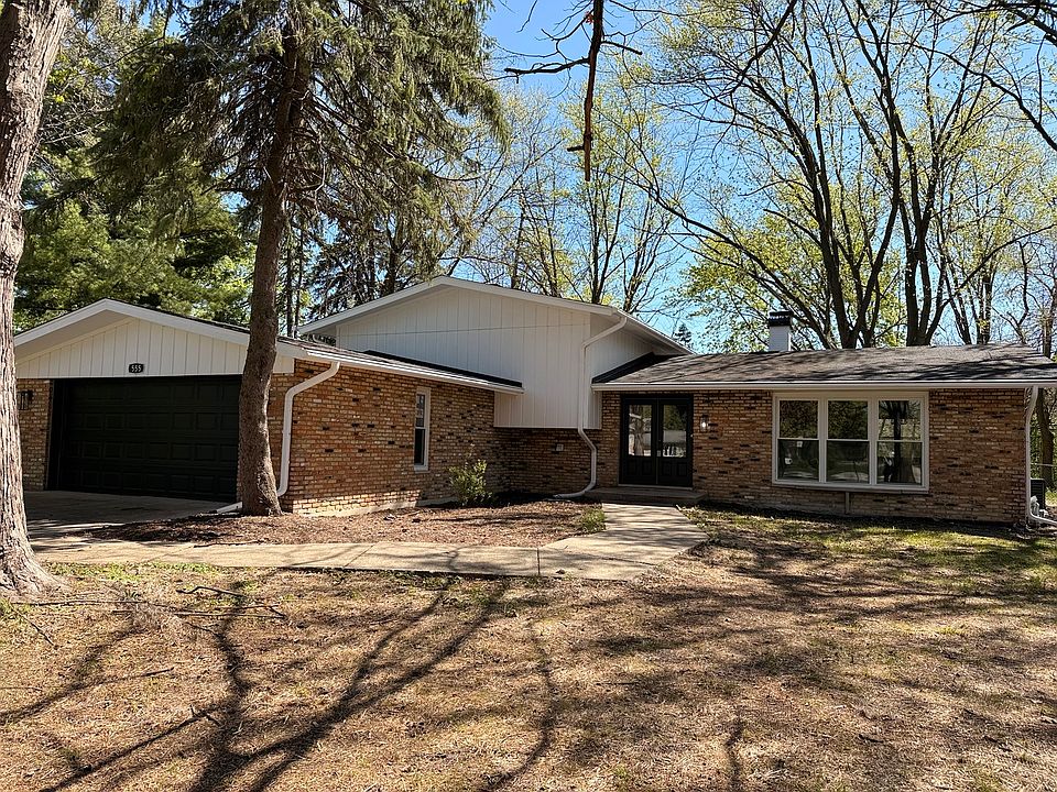 1st image of 28W555 Leverenz Rd