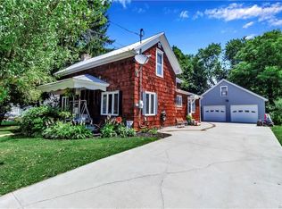 36 Chestnut St, Springville, NY 14141