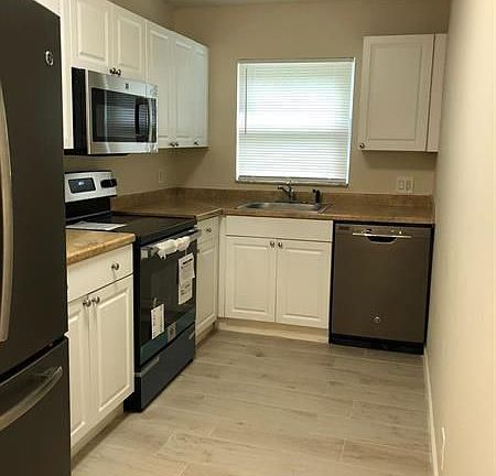 4th image of 5060 Sanctuary Way APT C