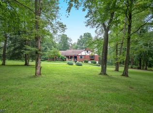 36 Boulder Hill Rd, Califon, NJ 07830