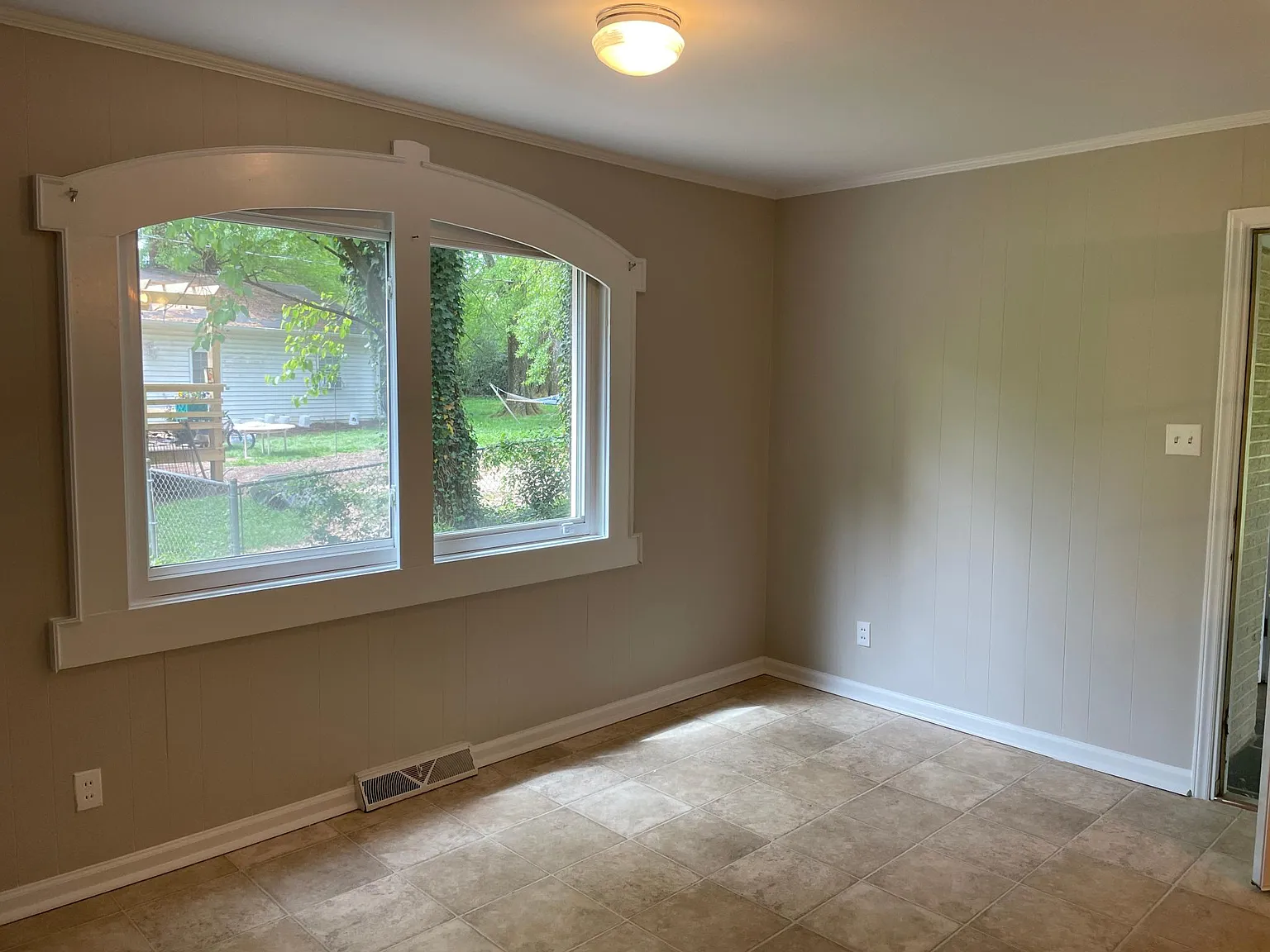 3413 Fern Pl — Photo 3
