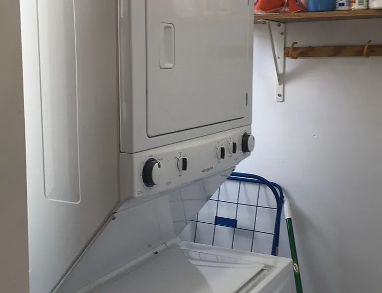 121 Calumet St #2F — Photo 5