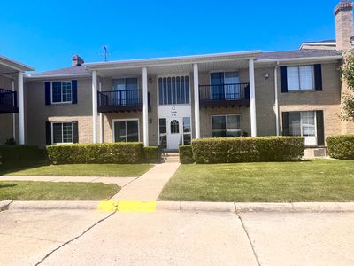 34800 Valleyview Dr #127, Sterling Heights, MI, 48312