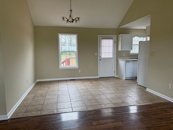 5th image of 3896 Hearthstone Dr