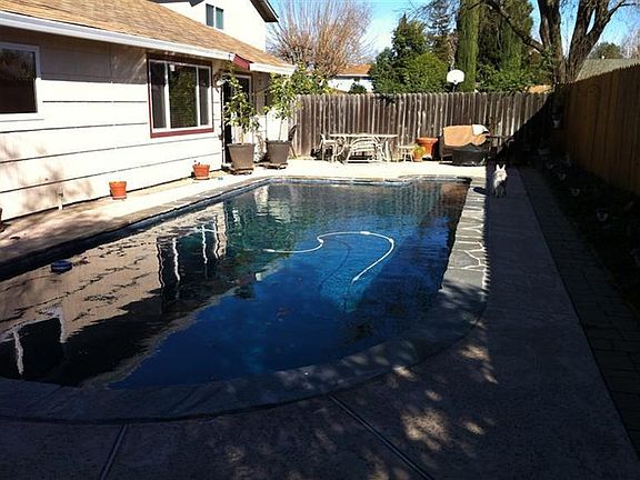 2nd image of 2556 Warrego Way