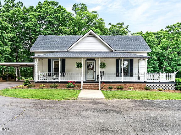 2nd image of 2741 Valley Rd