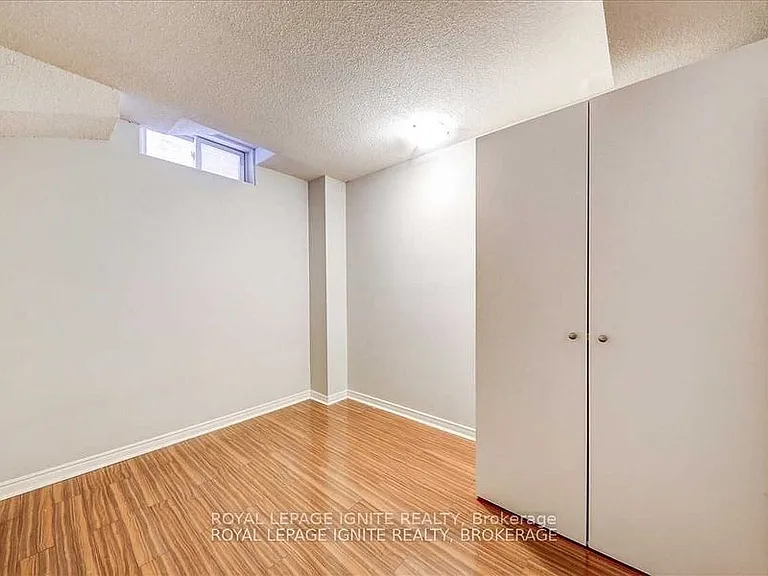 32 Lansbury Dr #BASEMENT — Photo 8