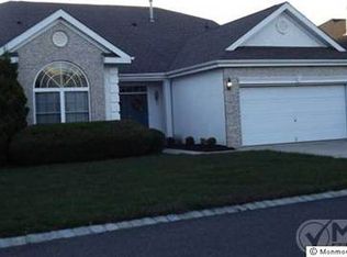 4 Cypress Point Ln, Jackson, NJ 08527