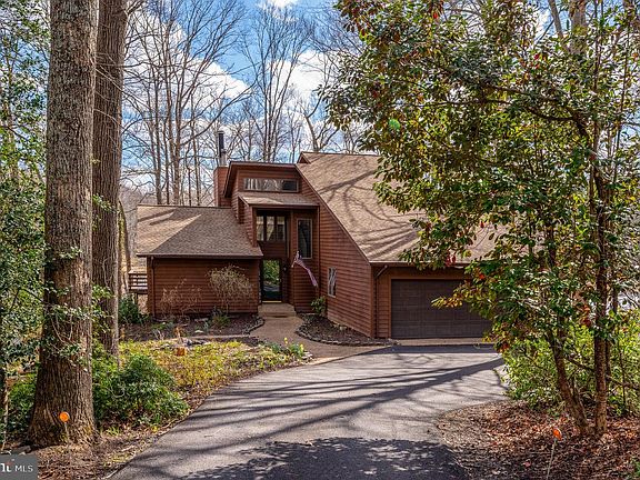 5th image of 10234 Ashland Dr