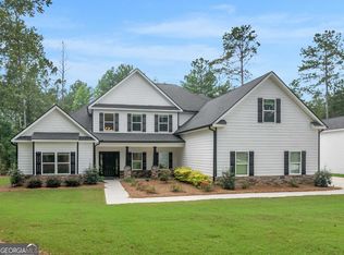 64 Price Dr E, Locust Grove, GA 30248