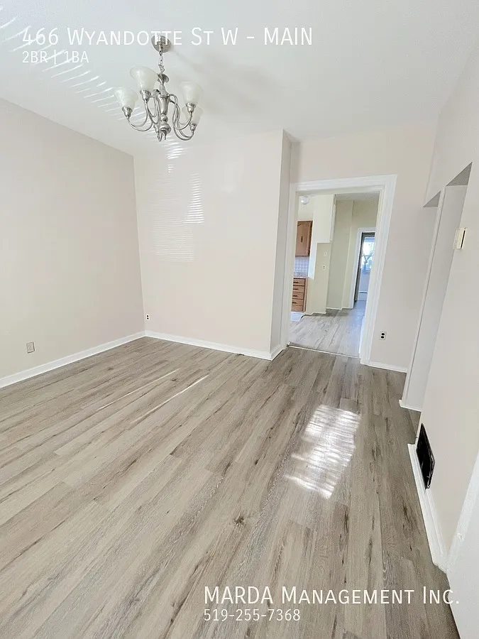 Cozy 2 Bedroom 1 Bath Main Floor Unit+ 50% Gas — Photo 1