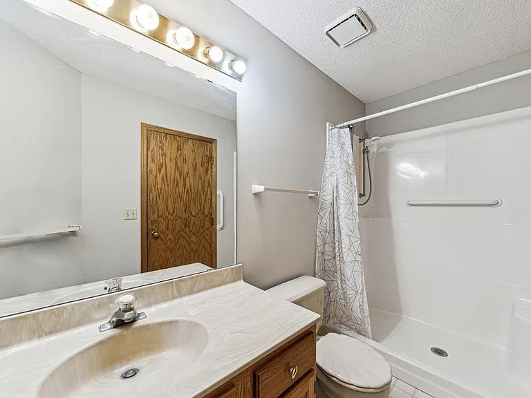 1913 Eastridge Ct — Photo 21