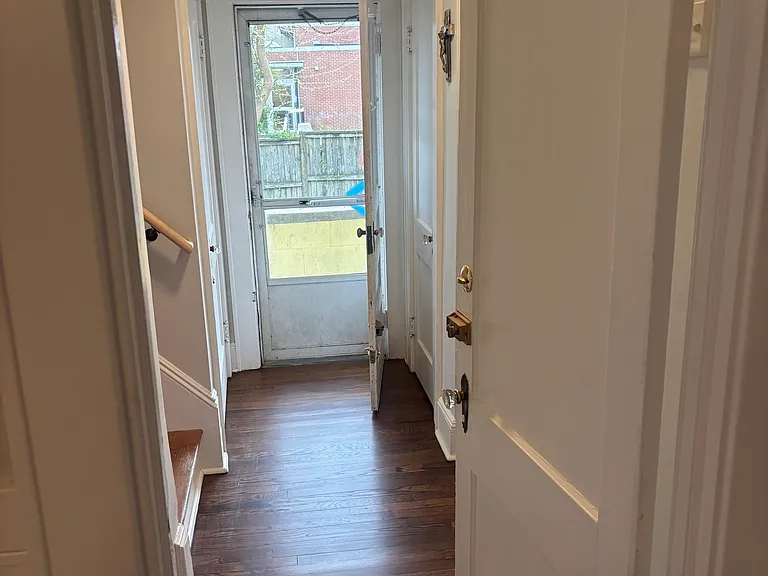 1095 Hillside Ave #1 — Photo 7
