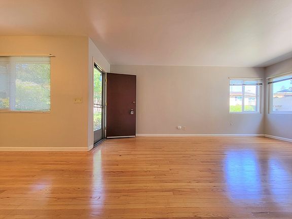 3rd image of 1311 Hoover St #1