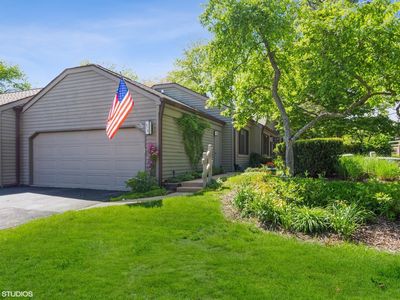 678 Shoreline Rd, Lake Barrington, IL, 60010