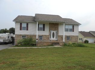 1705 Meadow Ridge Cir, Sevierville, TN 37862