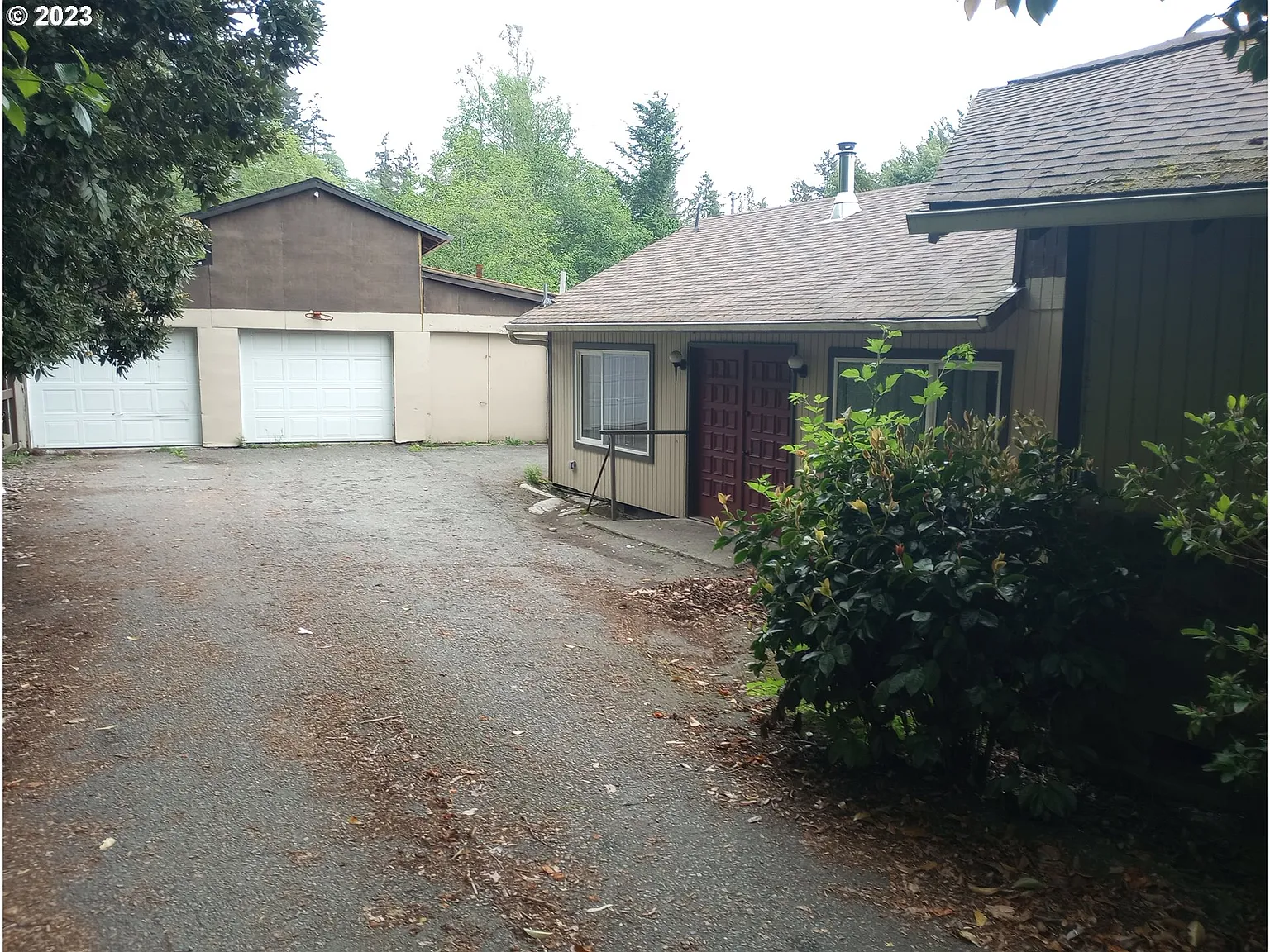 16811 Thompson Rd photo 1