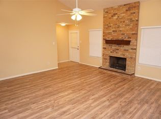 204 Thunderbird Dr, Conroe, TX 77304